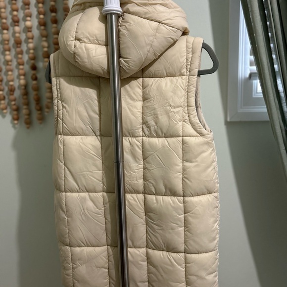 Zara Vest - Picture 3 of 3